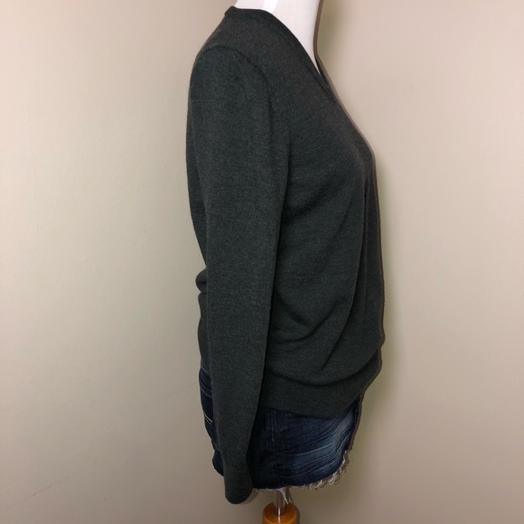 Everlane 100% Soft Wool V-Neck Sweater,Sz-XL,Color-Heathered Olive Grn/Black - Picture 4 of 11